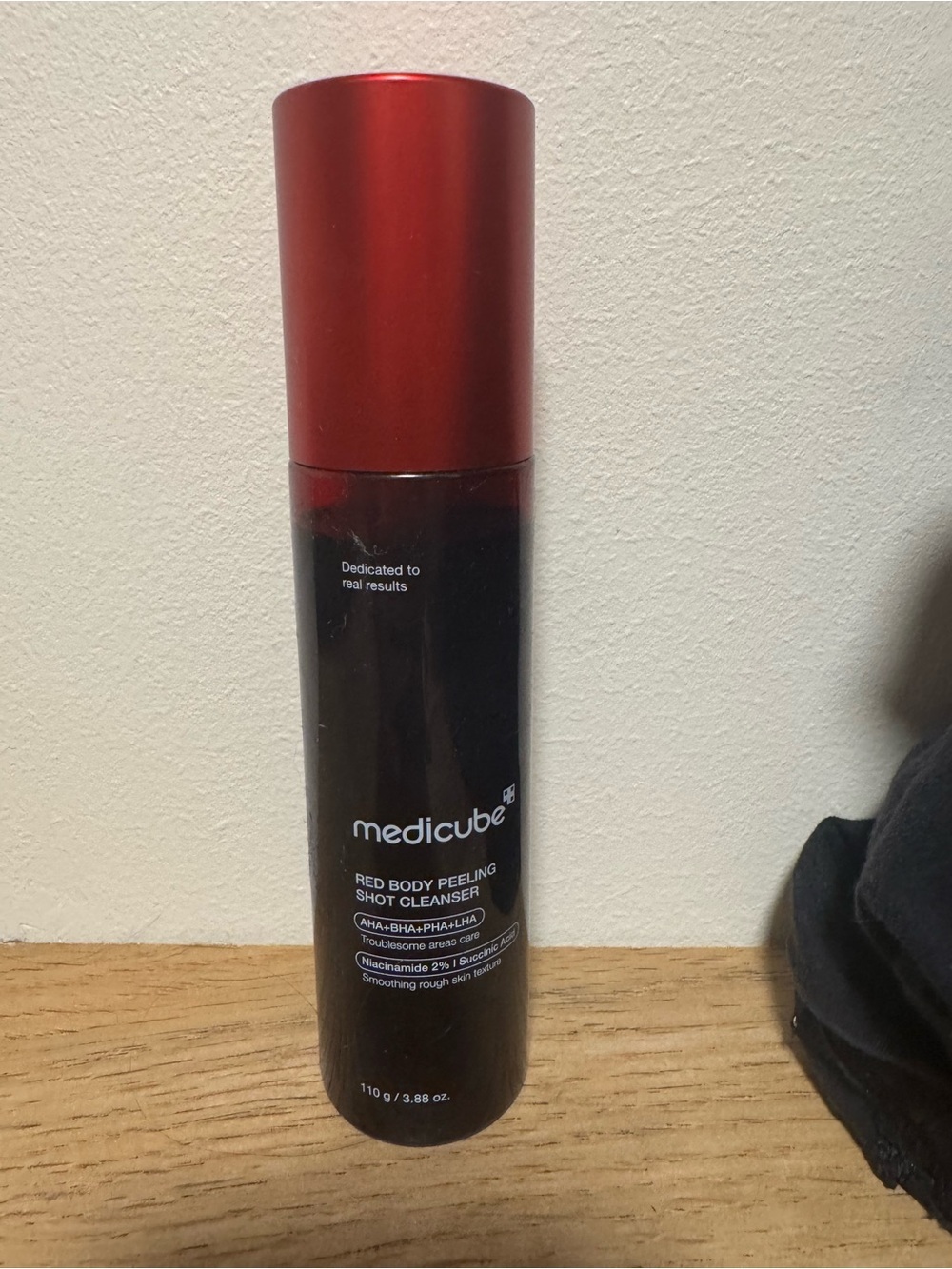 Medicube Red Body Peeling Shot Cleanser - 99 % full